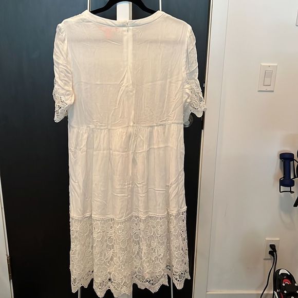 Joe fresh white crochet lace midi dress - size medium - Picture 3 of 4